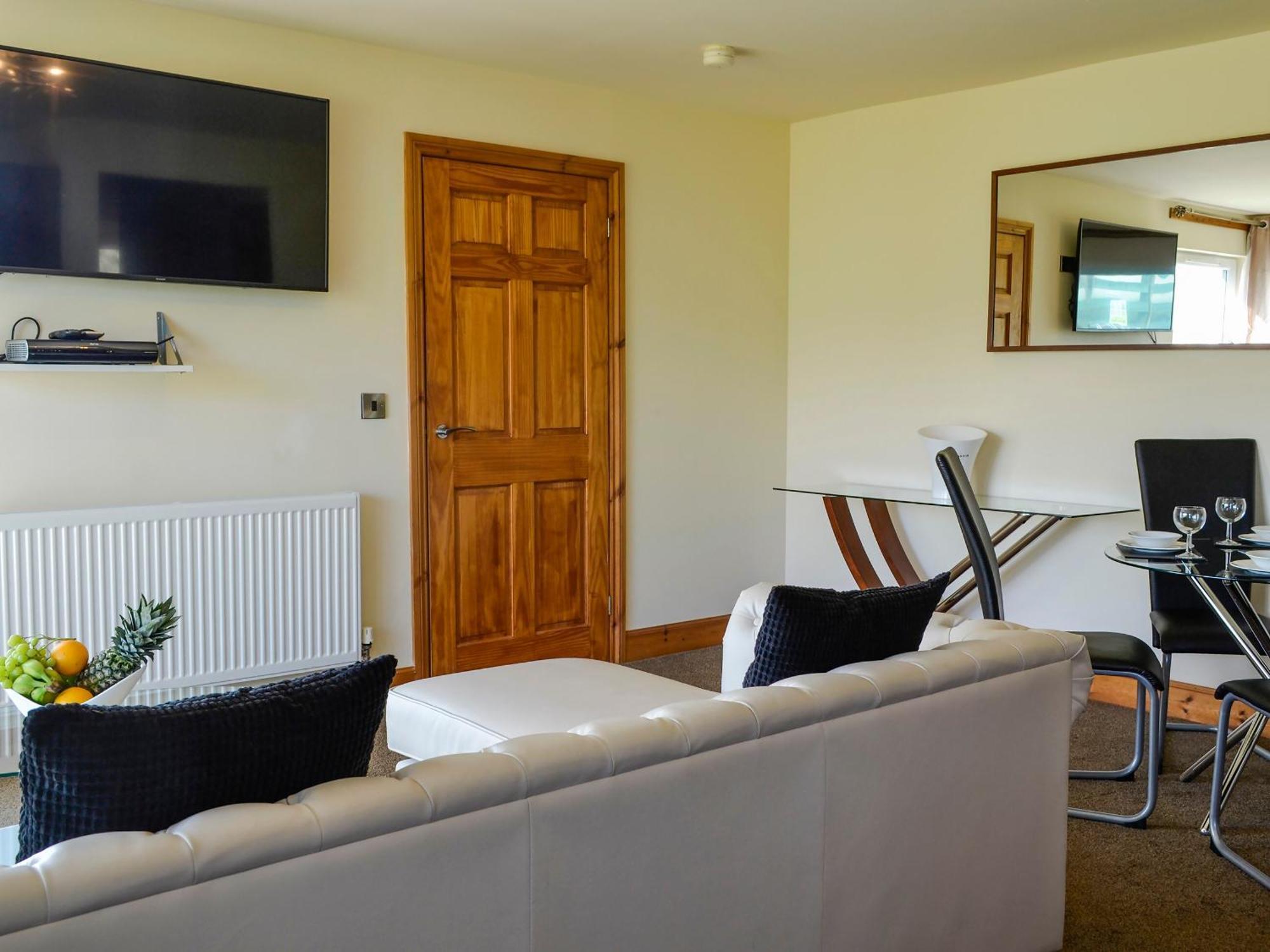 Seaviews And Hot Tub At The Fairways - Uk39821 Villa Portpatrick Eksteriør billede
